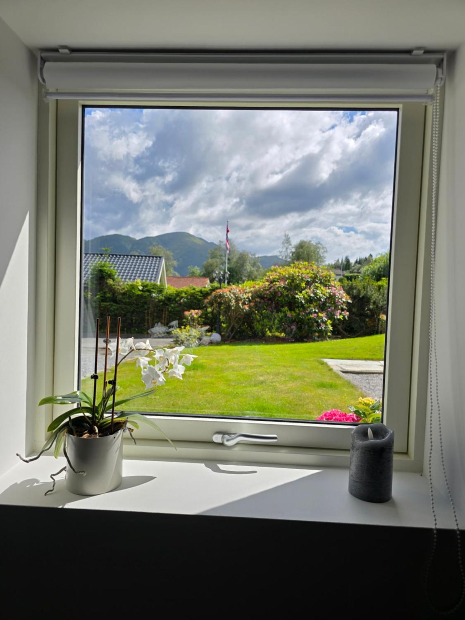 Ks Apartment Near Bergen Esterno foto