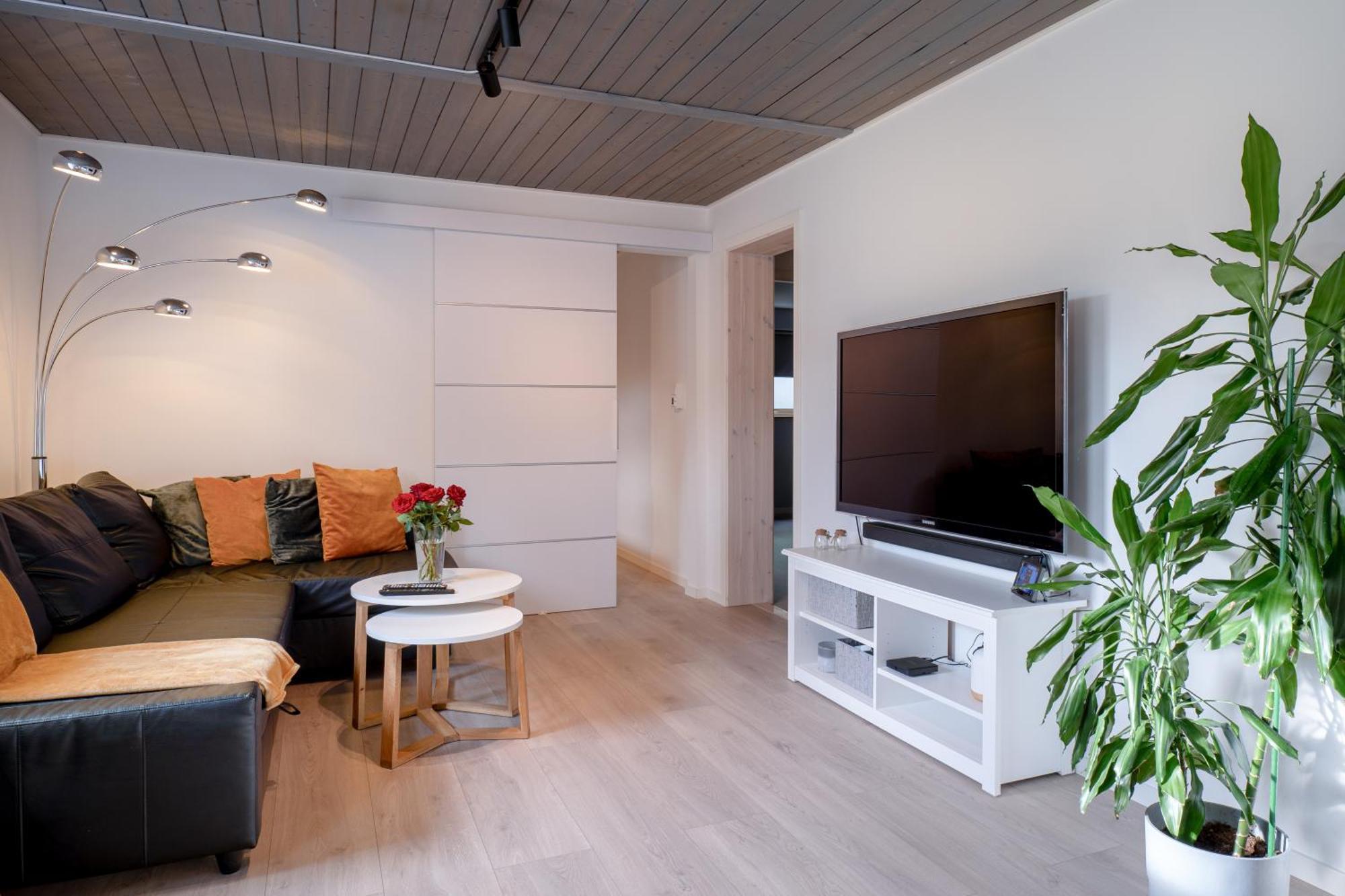 Ks Apartment Near Bergen Esterno foto